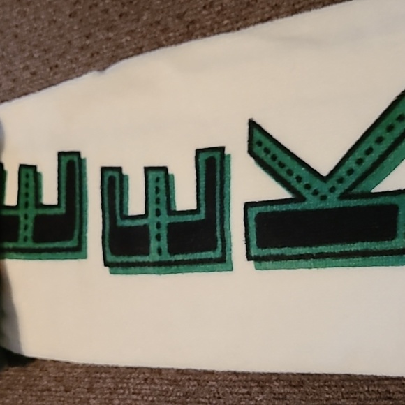 BUNDLE OF 4 HALLOWEEN HAND TOWELS - Picture 7 of 8